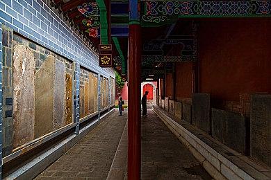 微软开启AI反击战 测试DeepSeek等模型欲替代OpenAI